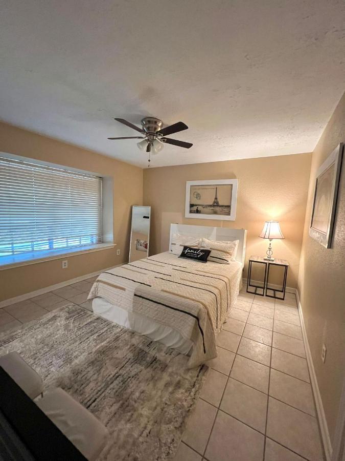 Centrally Located Houston Retreat! Sleeps 8, 10 Min To Downtown, Free Parking Dış mekan fotoğraf