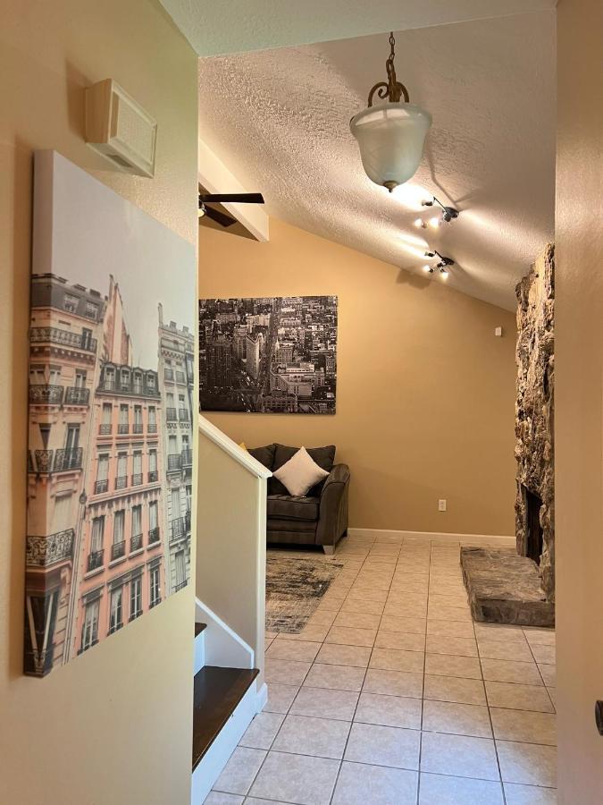 Centrally Located Houston Retreat! Sleeps 8, 10 Min To Downtown, Free Parking Dış mekan fotoğraf