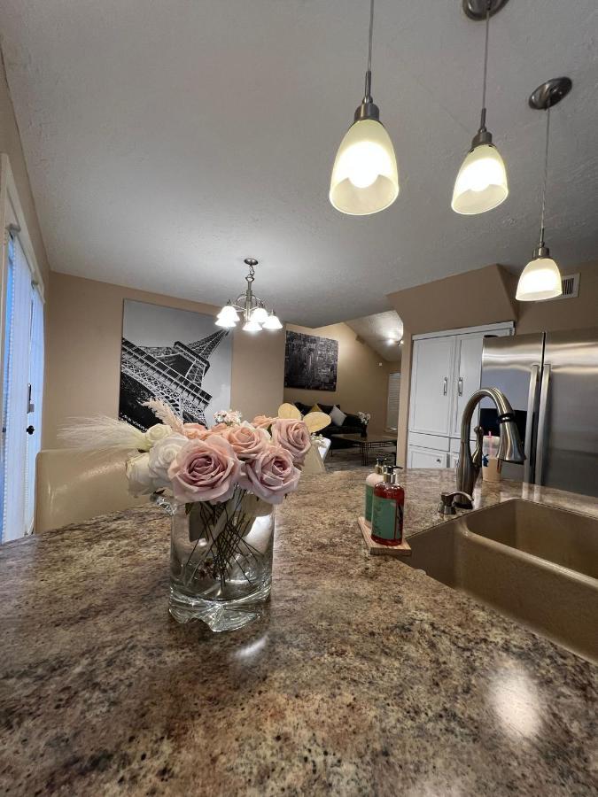 Centrally Located Houston Retreat! Sleeps 8, 10 Min To Downtown, Free Parking Dış mekan fotoğraf