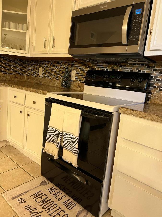 Centrally Located Houston Retreat! Sleeps 8, 10 Min To Downtown, Free Parking Dış mekan fotoğraf