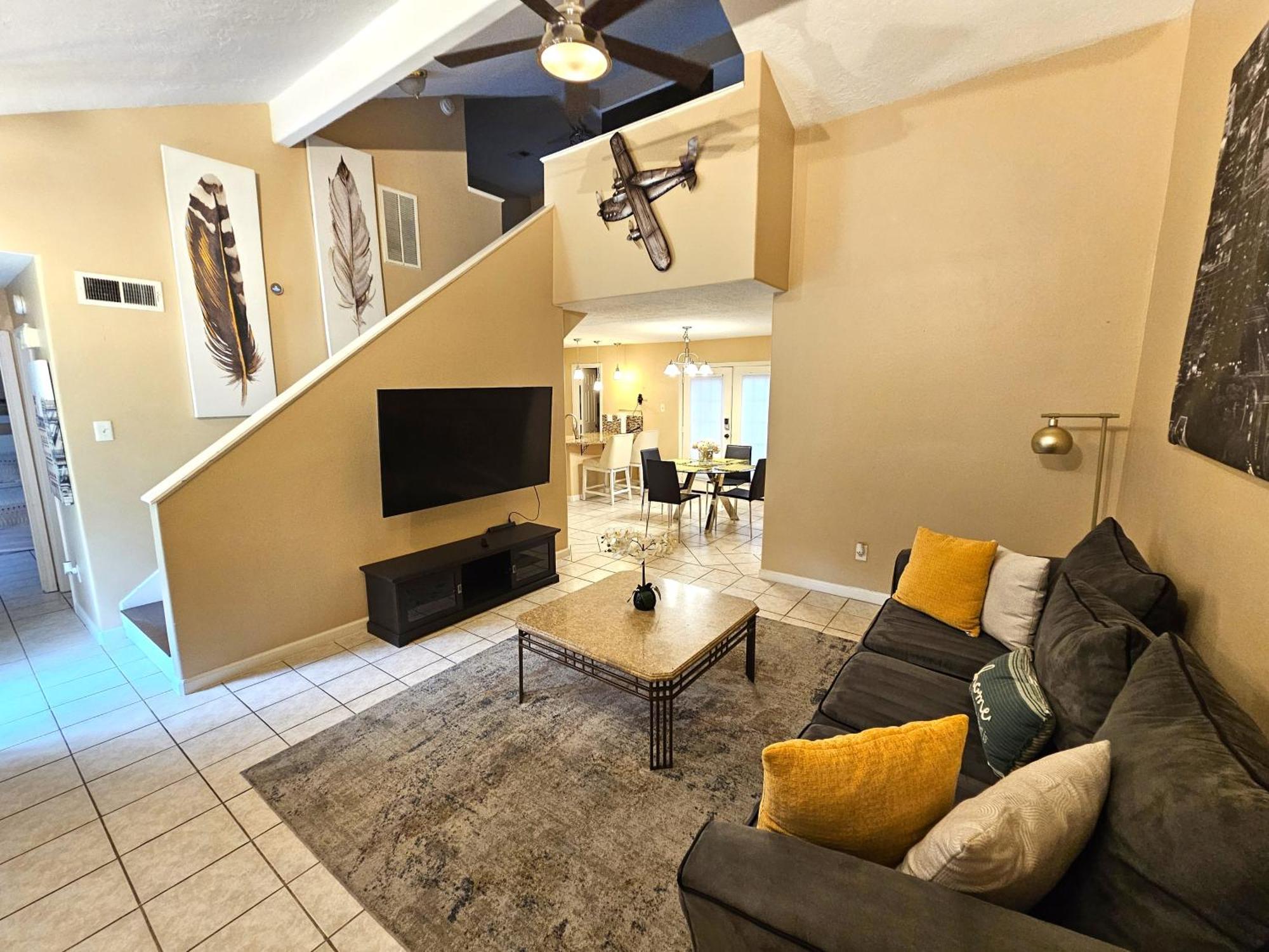 Centrally Located Houston Retreat! Sleeps 8, 10 Min To Downtown, Free Parking Dış mekan fotoğraf
