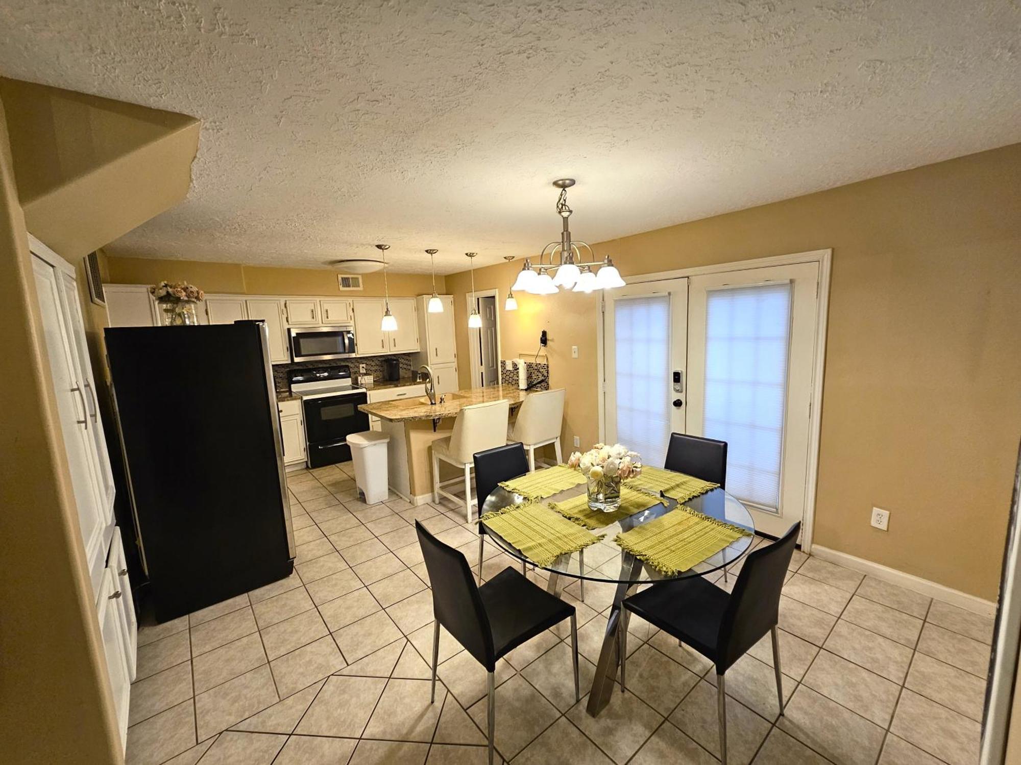 Centrally Located Houston Retreat! Sleeps 8, 10 Min To Downtown, Free Parking Dış mekan fotoğraf
